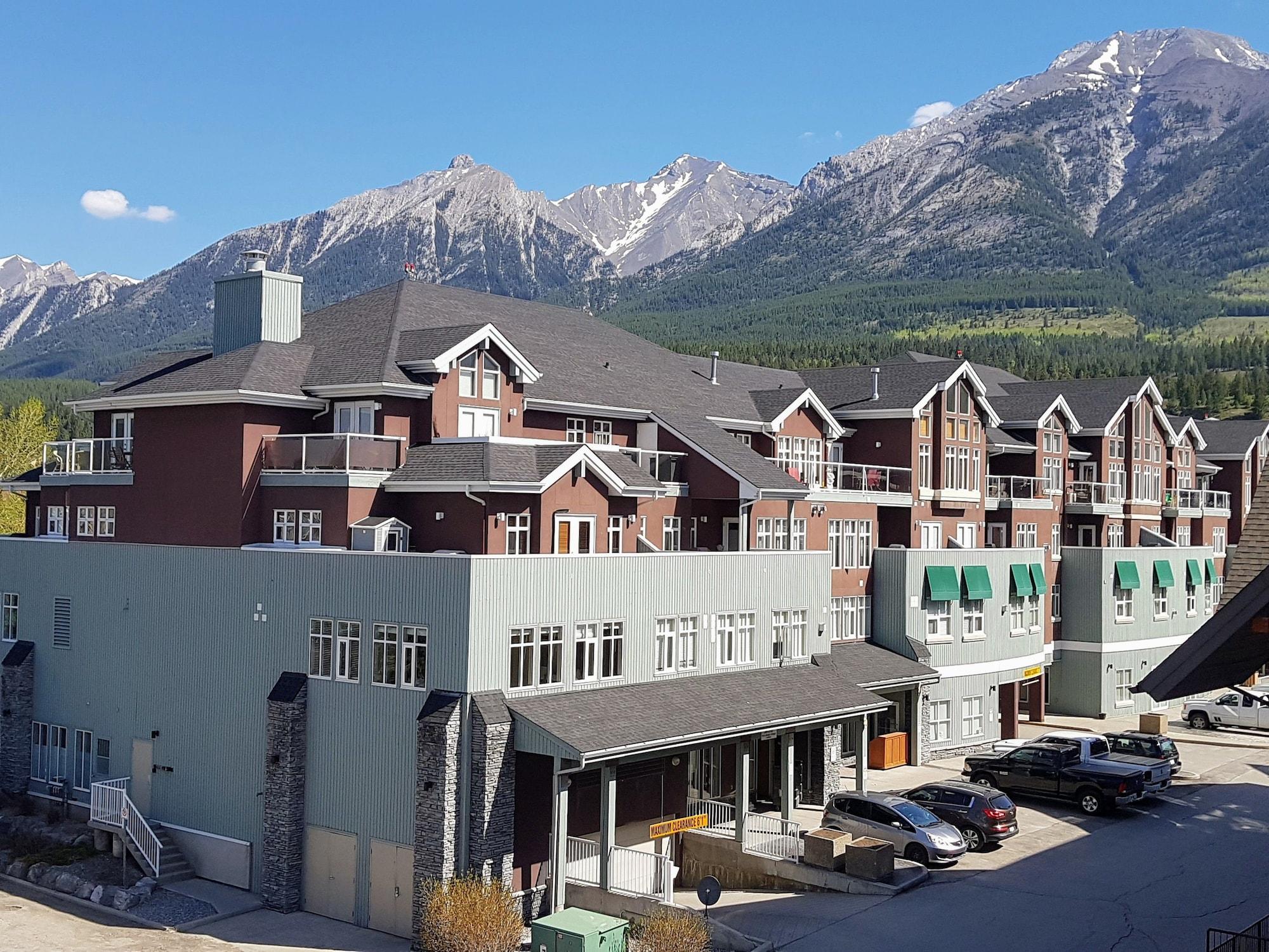 Sunset Mountain Inn Canmore Eksteriør bilde