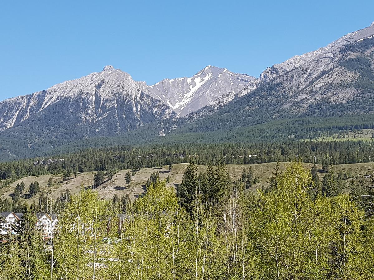 Sunset Mountain Inn Canmore Eksteriør bilde