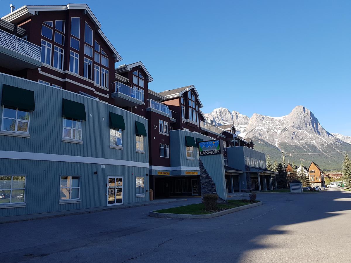 Sunset Mountain Inn Canmore Eksteriør bilde